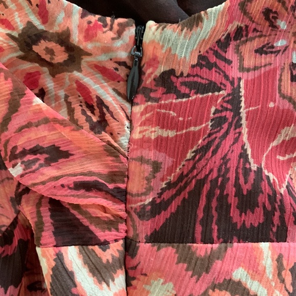 Ann Taylor Loft Size 2P Top - Picture 4 of 5